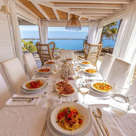 Villa Baia L'aura Accesso Diretto Al Mare